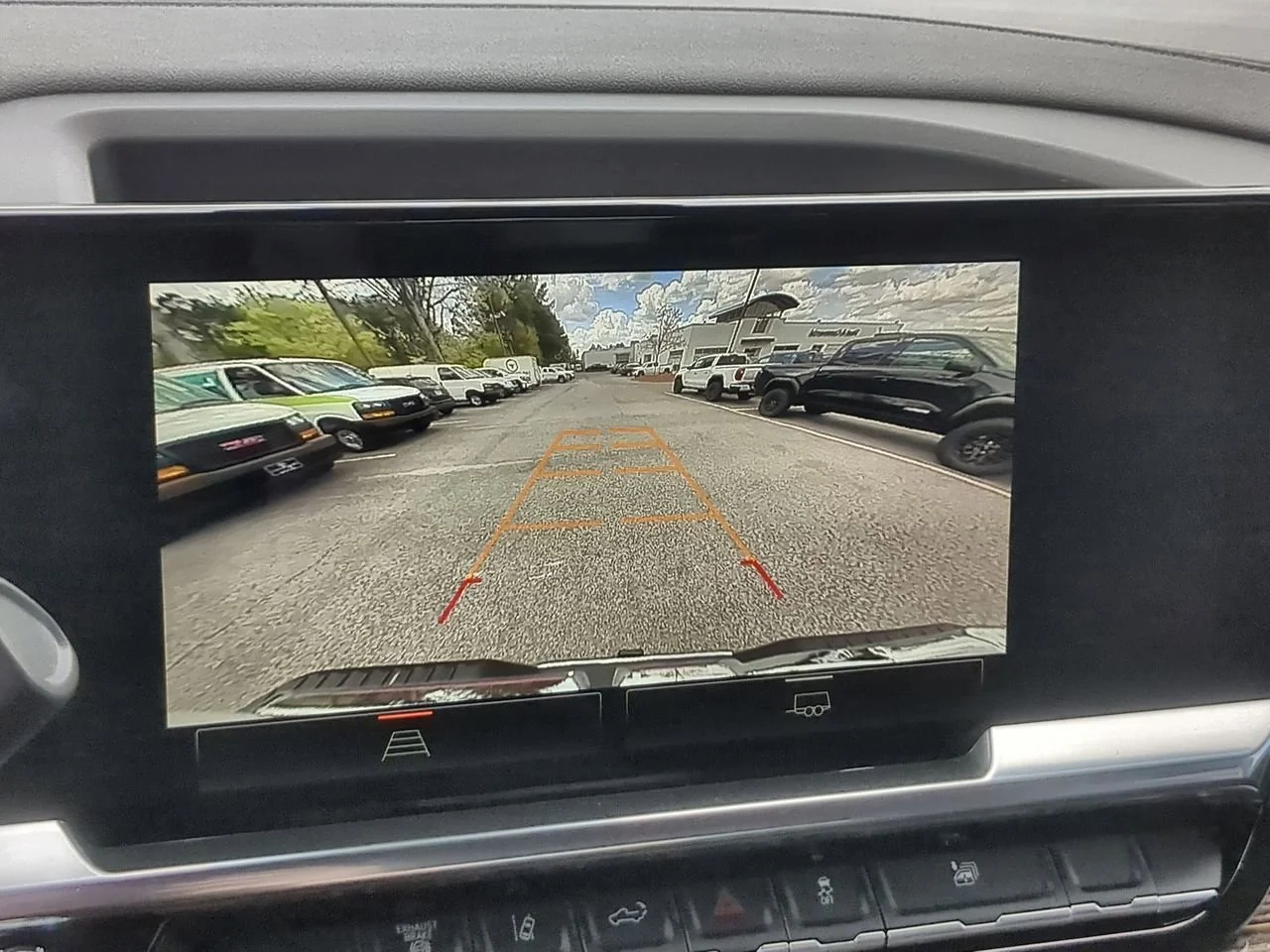 New 2026 Summit White GMC SLE image 15