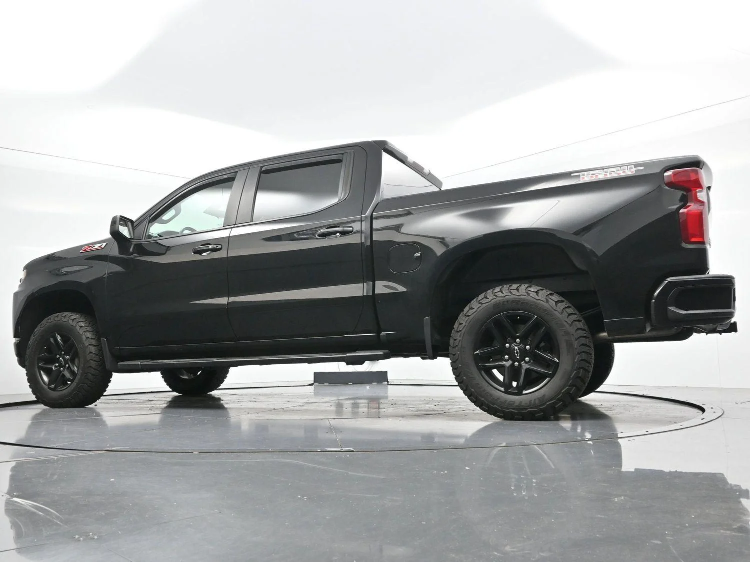 Used 2020 Black Chevrolet LT Trail Boss image 46