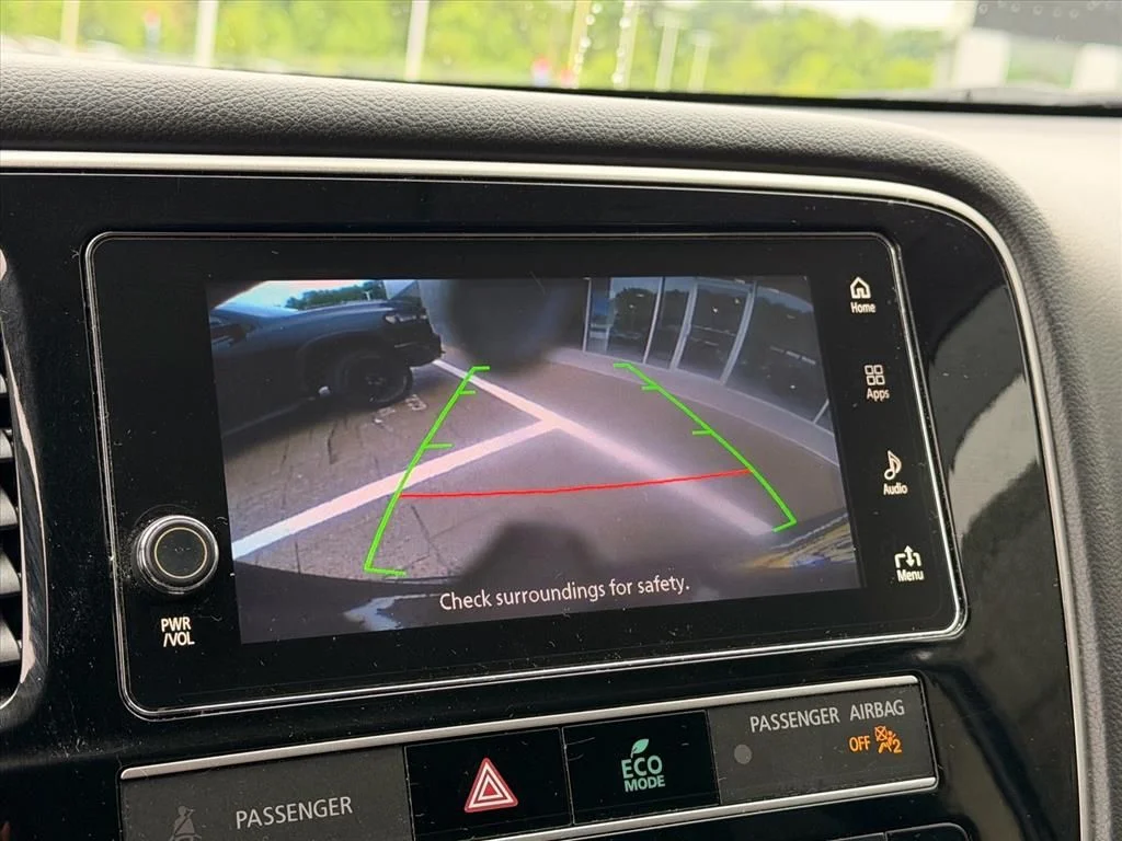 Used 2019  Mitsubishi SE image 27