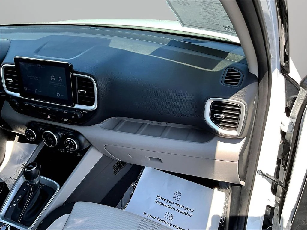 Certified Used 2022 White Hyundai SEL image 24