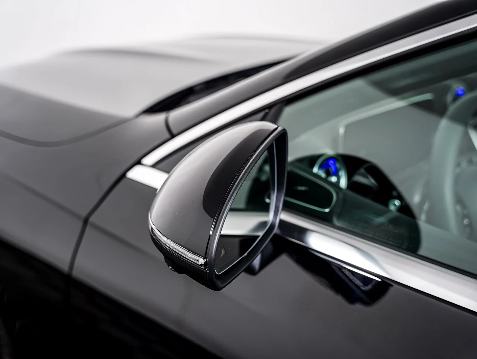 New 2027 Black Mercedes-Benz CLE 450 4MATIC® image 23