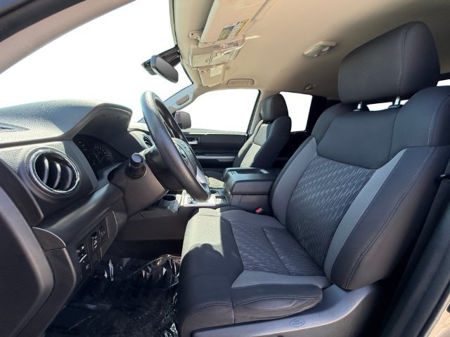 Used 2020  Toyota SR5 image 10