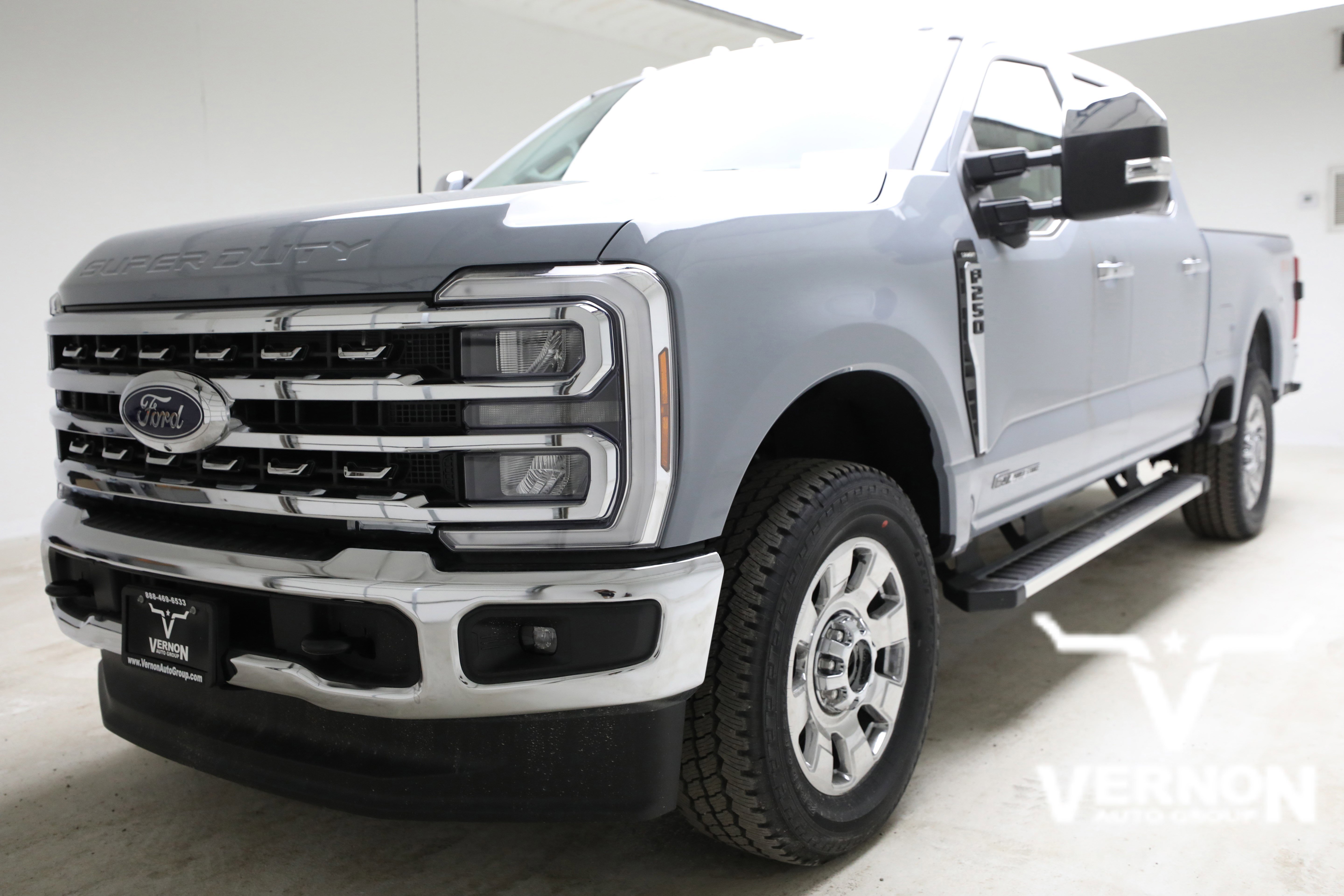 New 2026 Glacier Gray Metallic Tri-Coat Ford  image 1