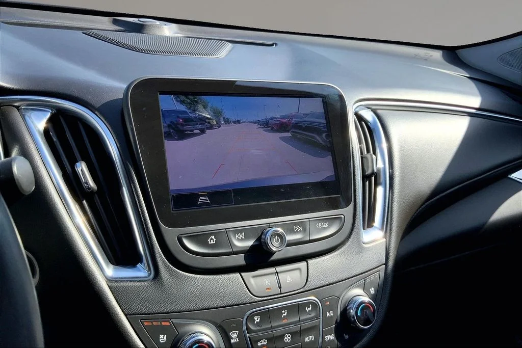 Used 2023 Sterling Gray Metallic Chevrolet LT image 21