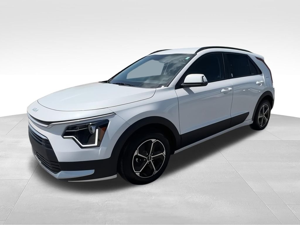 New 2026 White Kia EX image 4