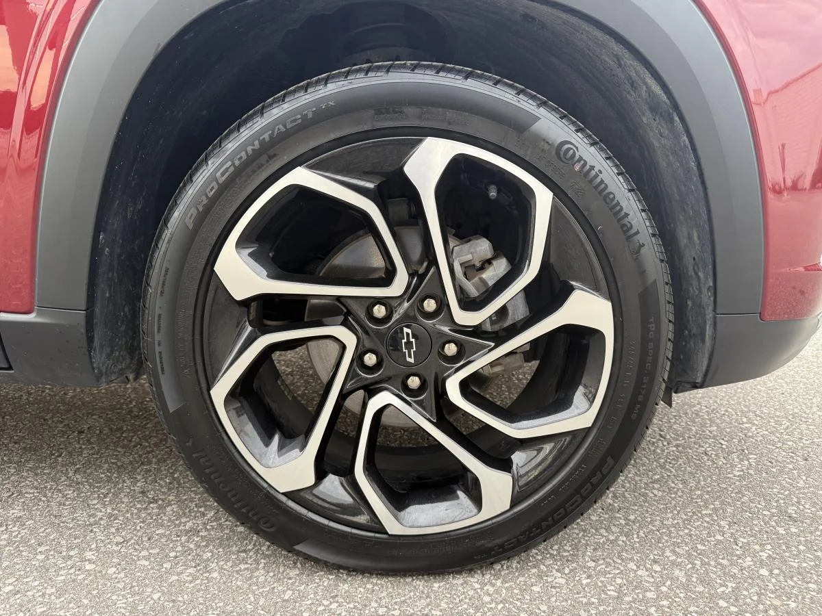 Certified Used 2024 Red Chevrolet 1sa Activ image 12