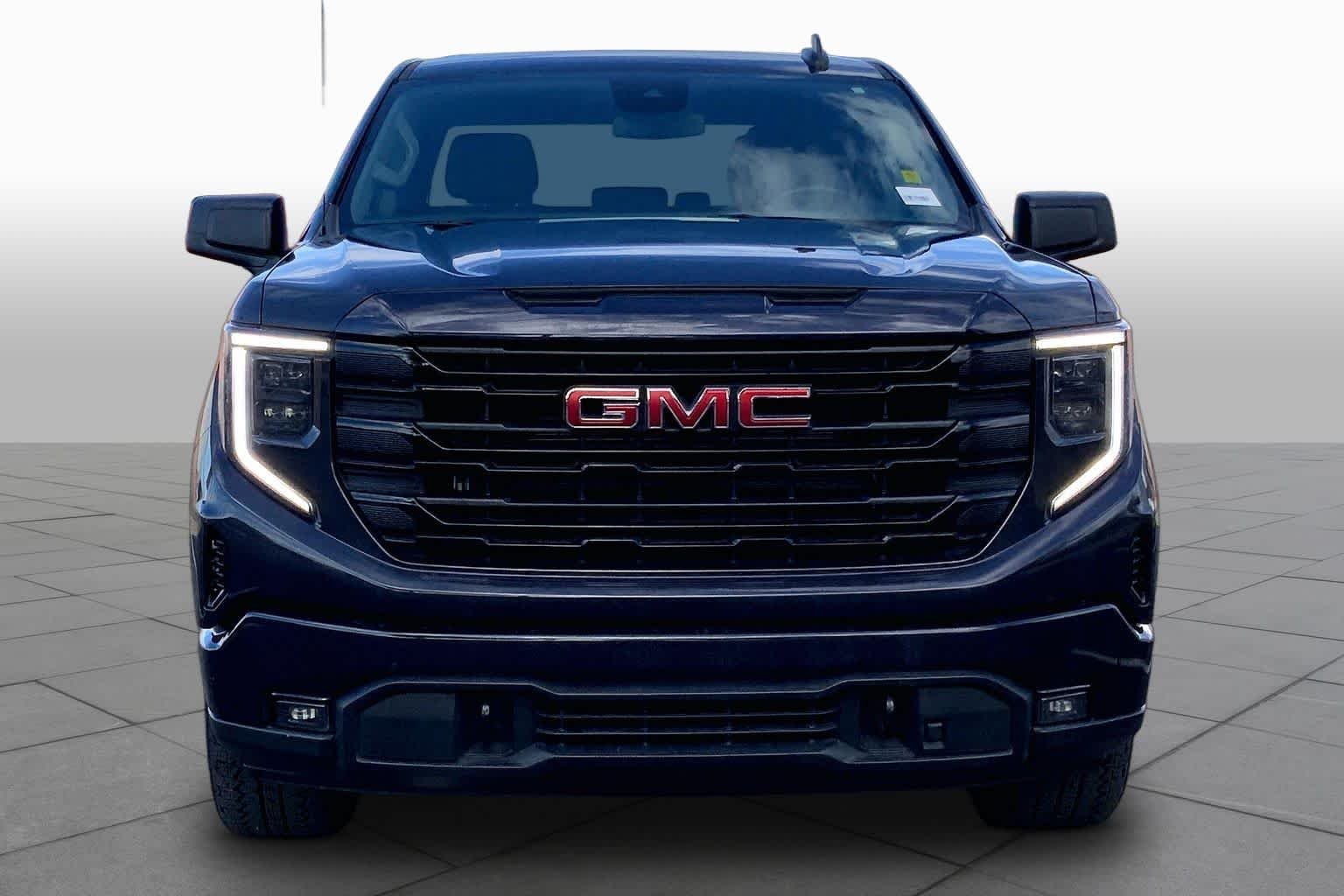 Used 2024 Titanium Rush Metallic GMC Elevation image 4