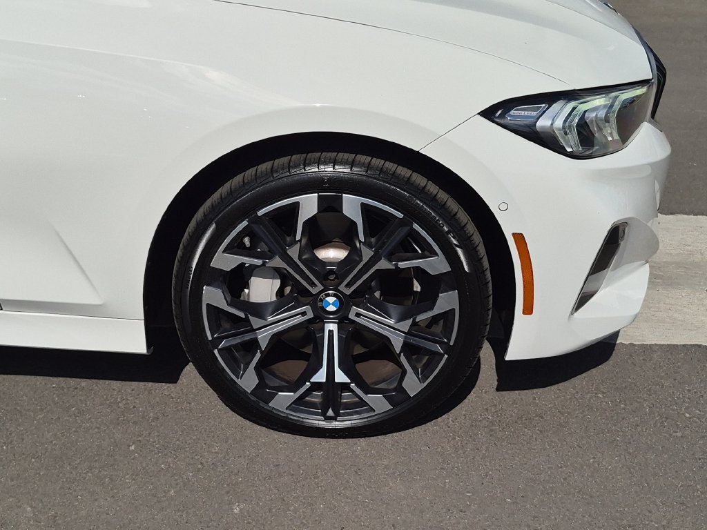 Used 2025 Alpine White BMW 330i image 28