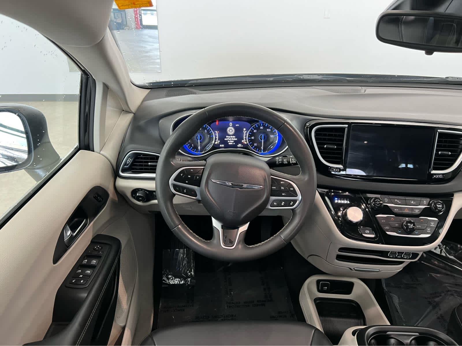 2023 Chrysler Pacifica Touring L - Photo 24