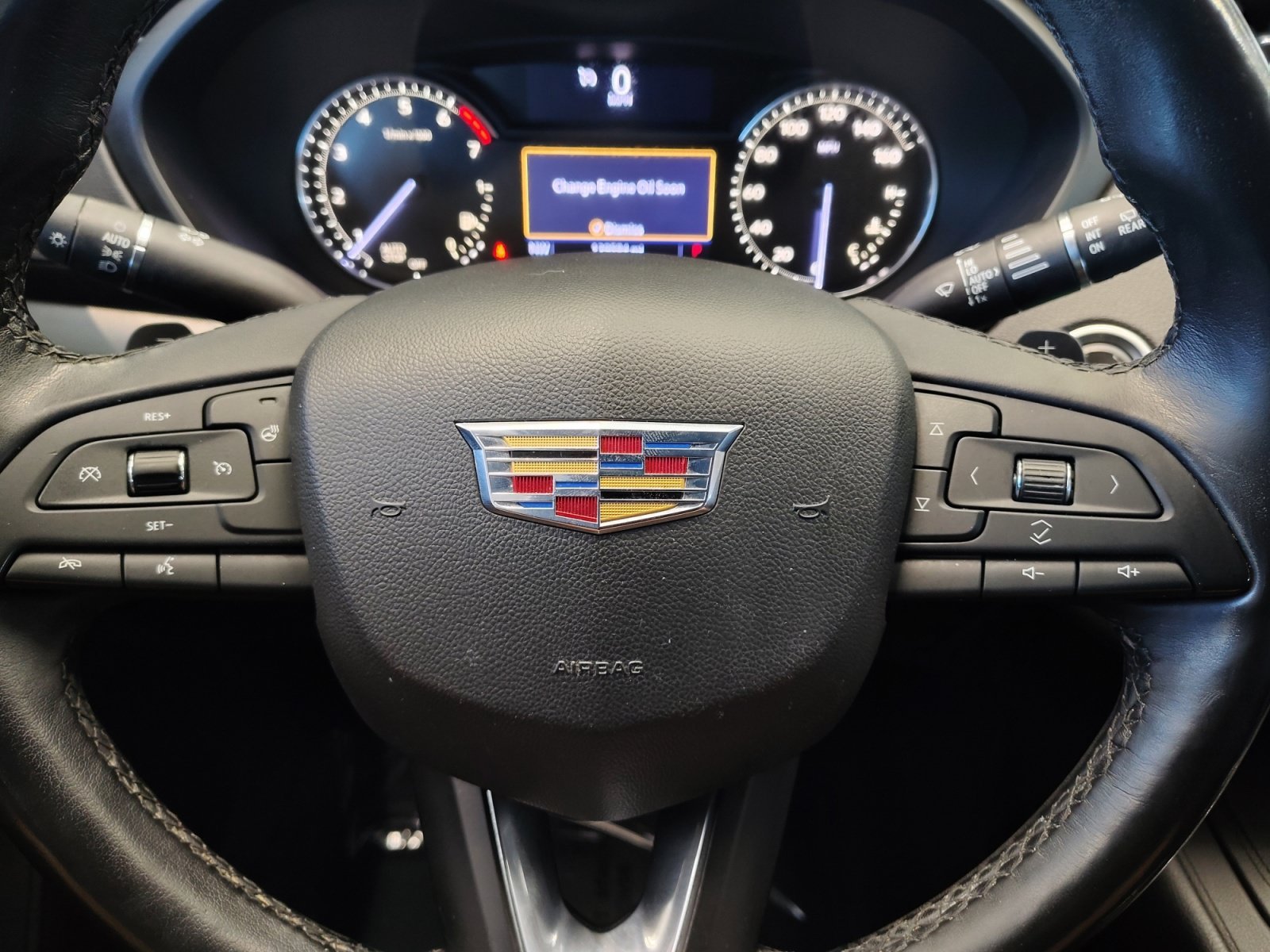 Used 2019 Radiant Silver Metallic Cadillac FWD Premium Luxury image 18