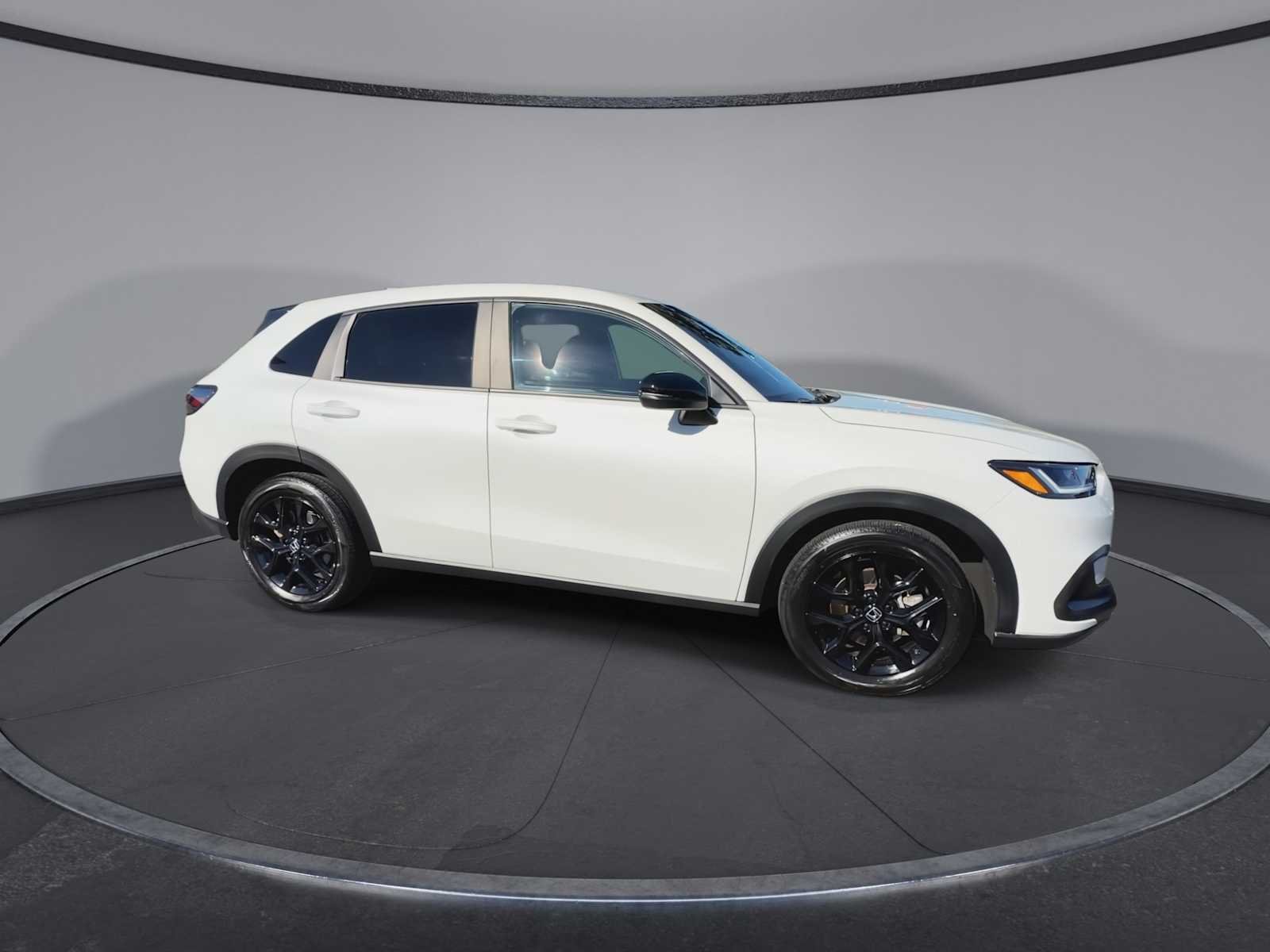 Used 2024 Platinum White Pearl Honda Sport image 9
