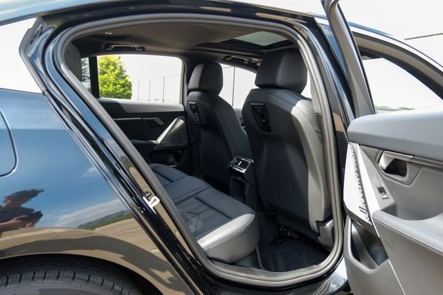 Used 2025 Black BMW 530i image 49