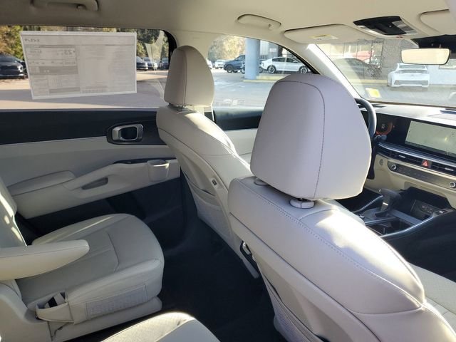 2025 Kia Sorento EX - Photo 30