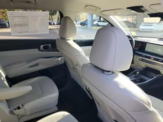 2025 Kia Sorento EX - Photo 30