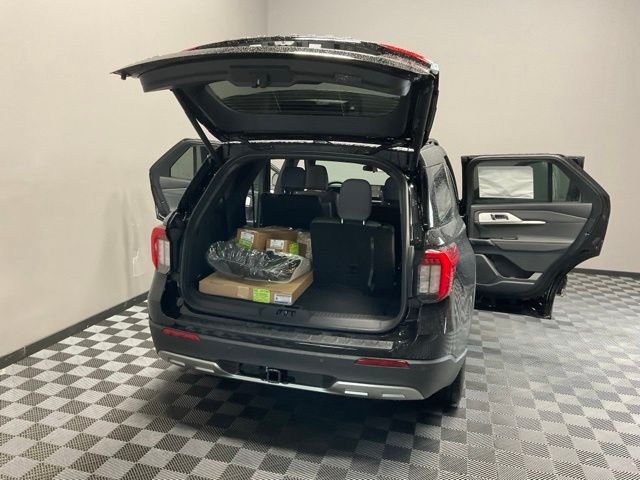 New 2027 Agate Black Metallic Ford Active image 27