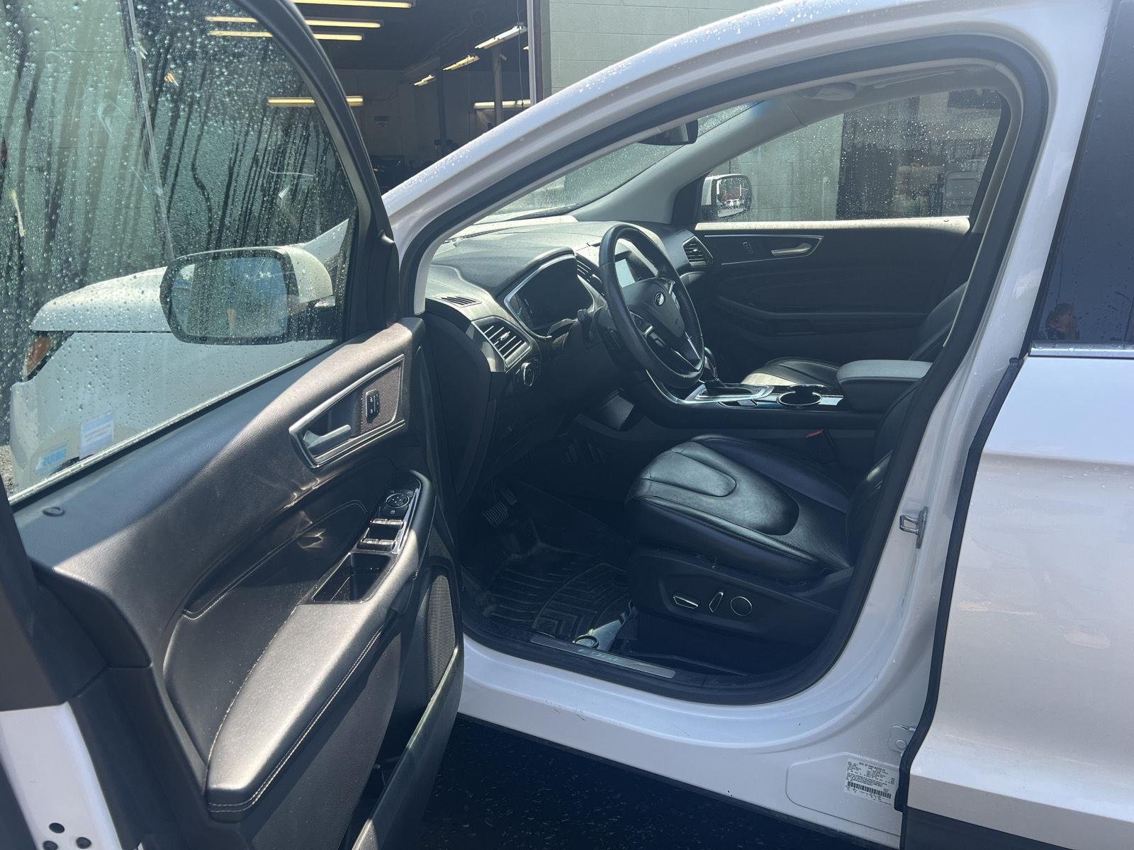 Used 2017 White Platinum Metallic Tri-Coat Ford Titanium image 10