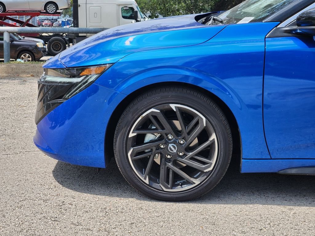 New 2026 Bluestone Pearl / Super Black Two-tone Nissan SR image 9