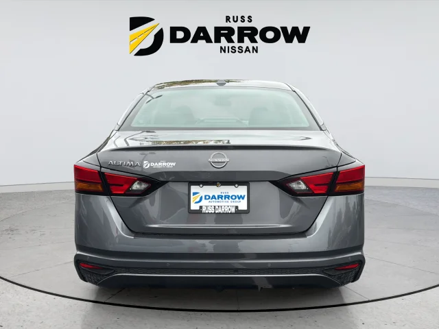 Used 2025 Gray Nissan 2.5 SV image 4