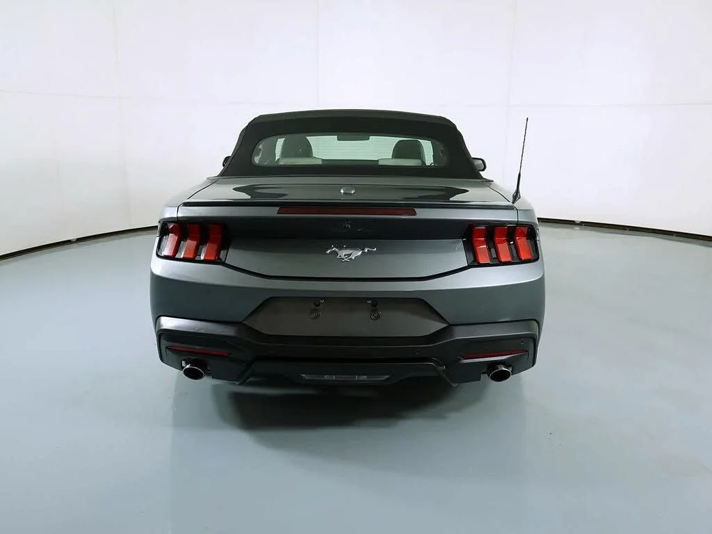 Used 2025 Gray Ford EcoBoost Premium image 4