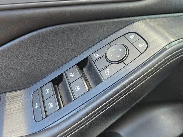 Used 2024 White Nissan SV image 38