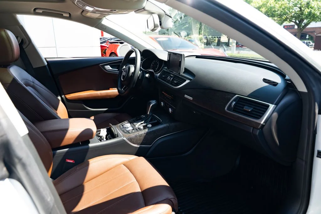 Used 2018 White Audi 3.0T Prestige image 27