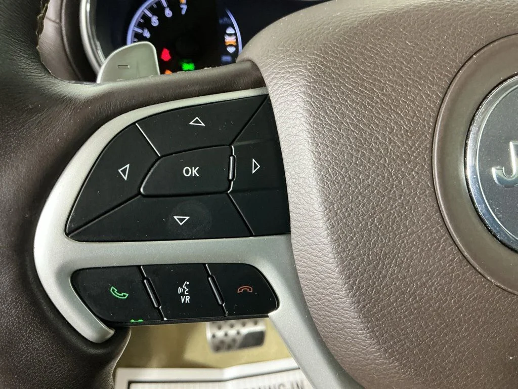 Certified Used 2020 White Jeep Overland image 22