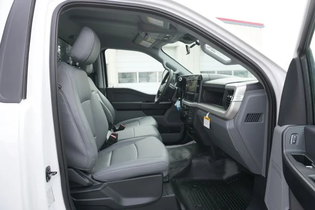 New 2026 Oxford White Ford F-350® XL image 18
