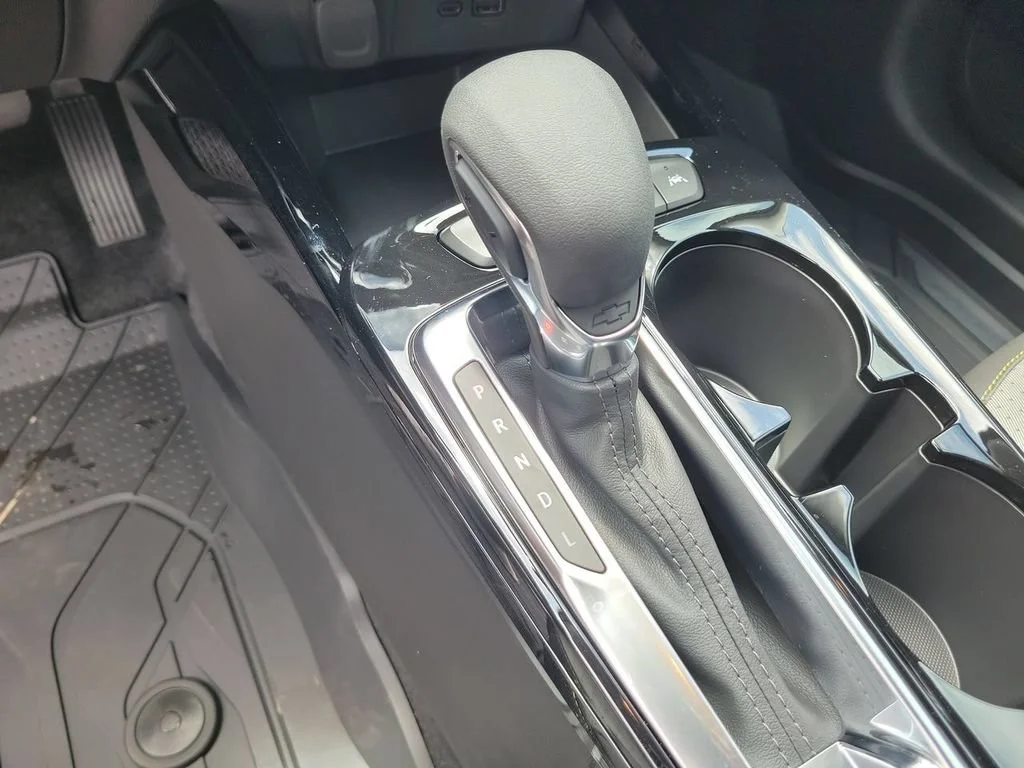 New 2026 Summit White Chevrolet LT image 15