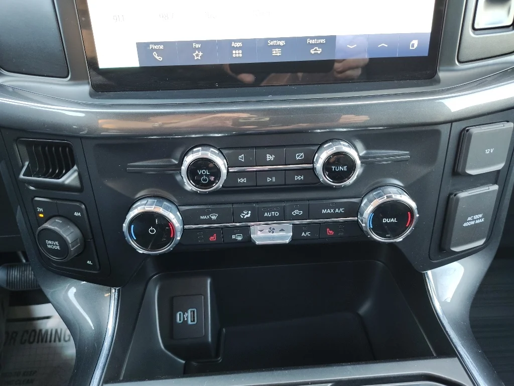 Used 2022 Atlas Blue Metallic Ford XLT image 20