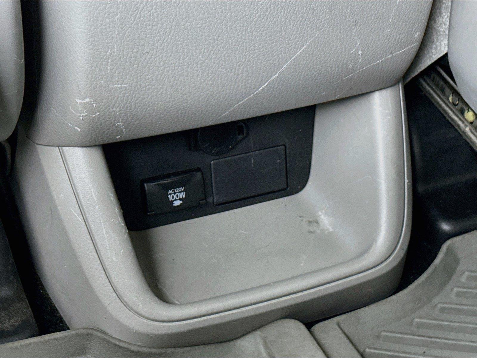 Used 2015 Silver Sky Metallic Toyota Limited image 41
