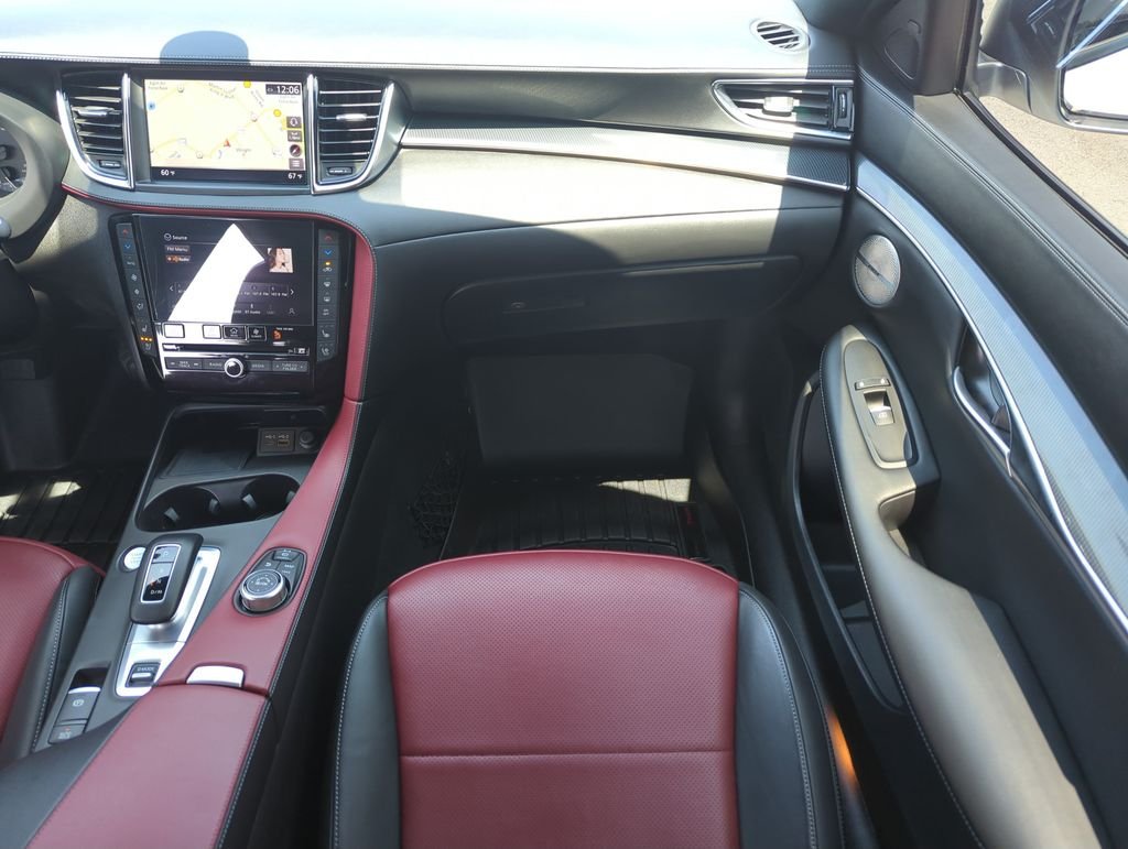 Used 2025 White INFINITI SPORT image 16