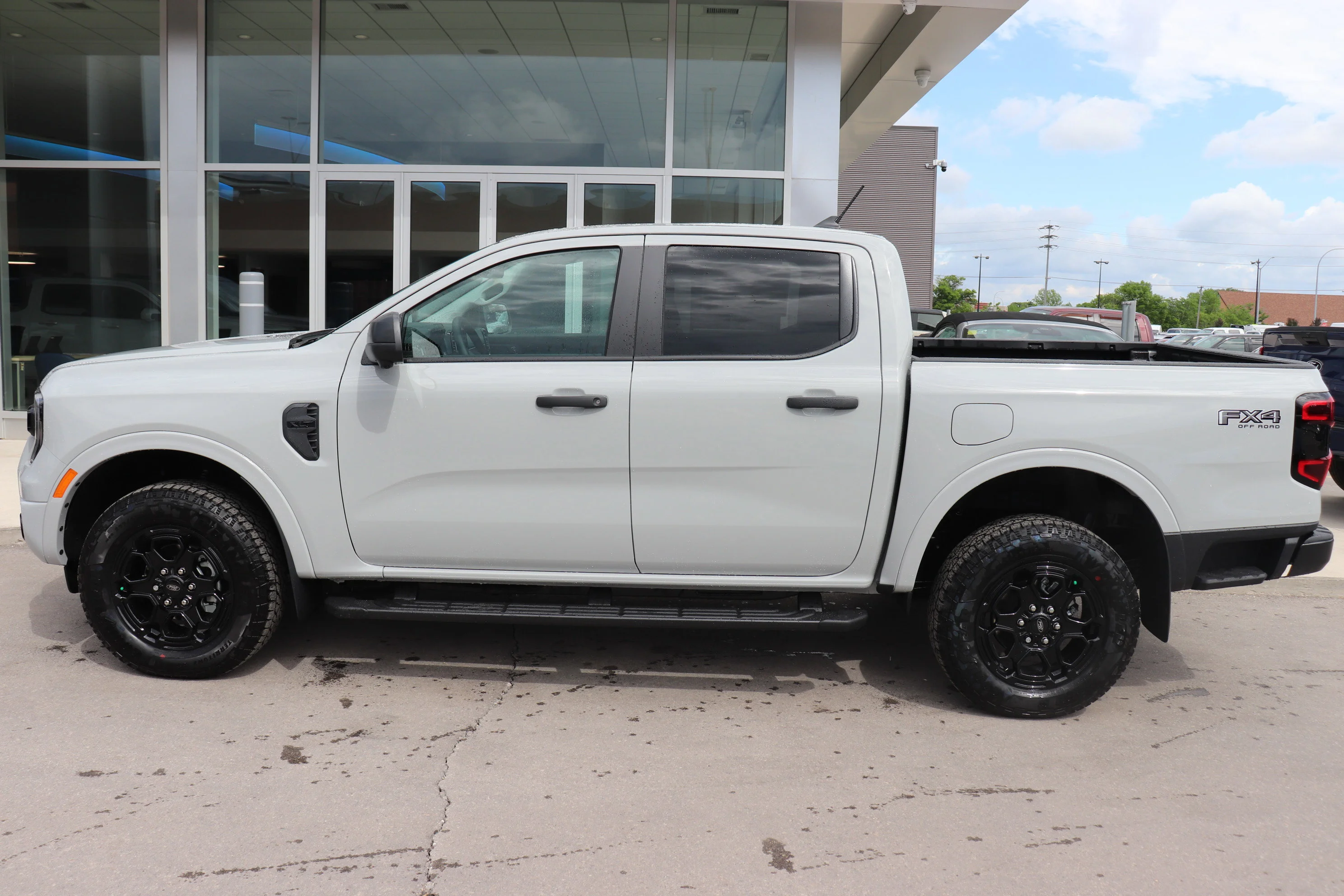 New 2026 AVALANCHE Ford XLT image 3