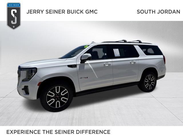 2023 GMC Yukon AT4 4X4's photo