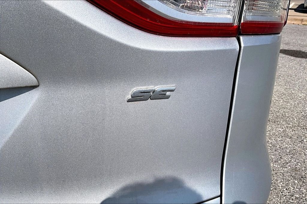 Used 2015 Silver Ford SE image 27