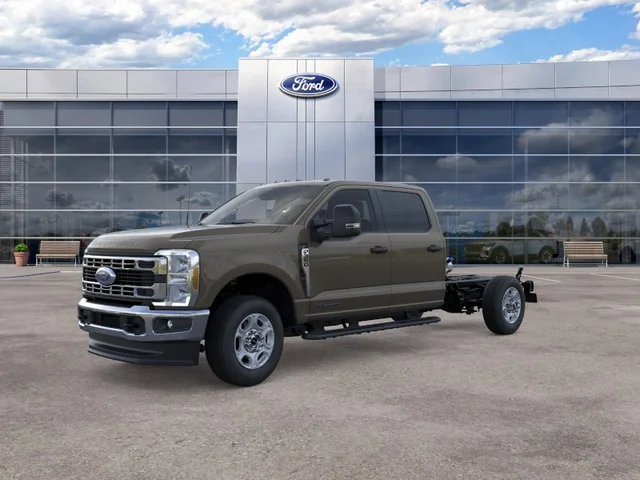 2026 Ford Chassis Cab F-350® XLT
