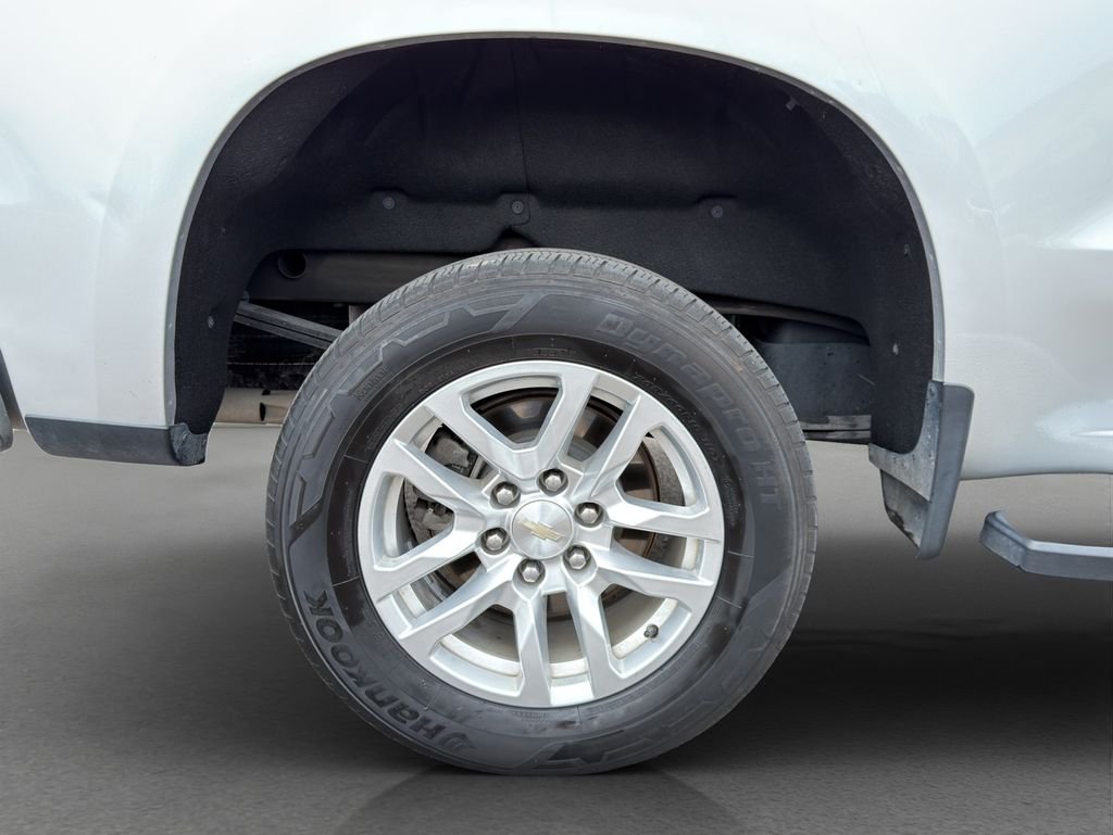 Used 2020 Silver Chevrolet LT image 24