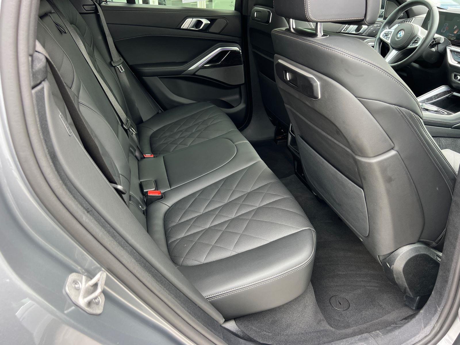 Used 2026 GRAY BMW xDrive40i image 15