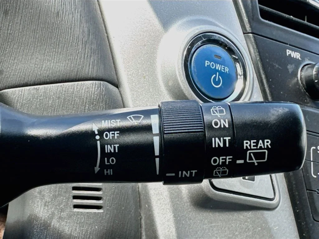 Used 2014 Gray Toyota Three image 13