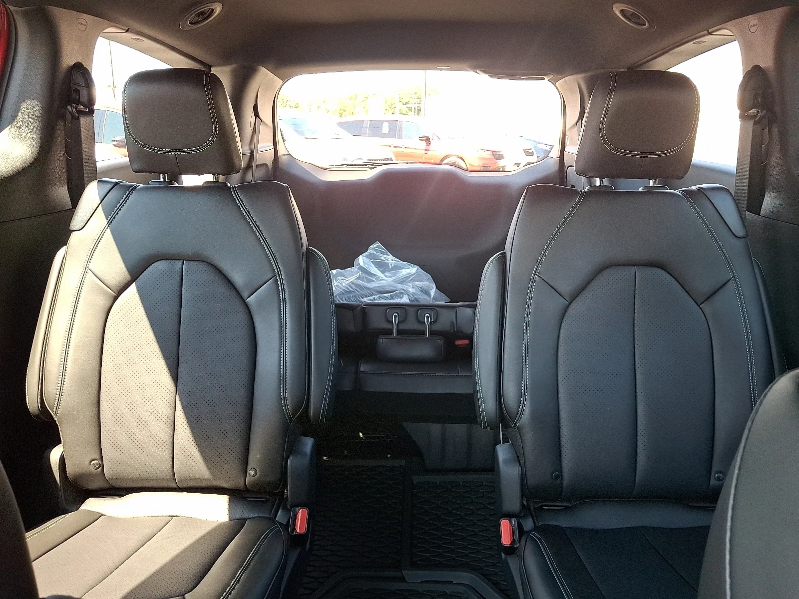 2026 Chrysler Voyager LX - Photo 14