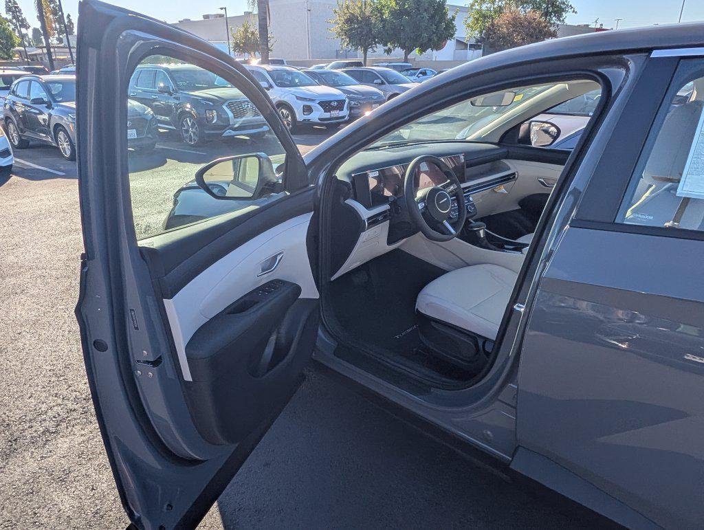 New 2026 Gray Hyundai SE FWD image 32