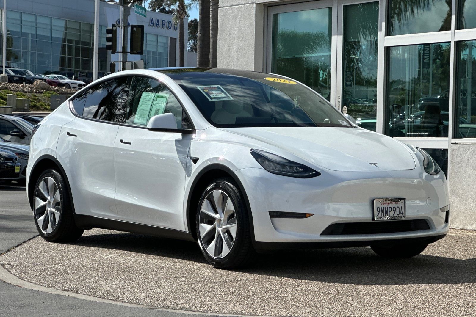 Used 2021 Tesla Model Y Long Range with VIN 5YJYGDEE0MF081289 for sale in Escondido, CA