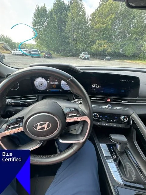 Used 2025 Blue Hyundai SEL Convenience image 11