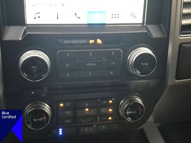Used 2018  Ford Platinum image 25