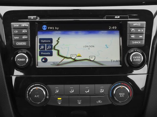 Used 2016 Magnetic Black Nissan S image 23