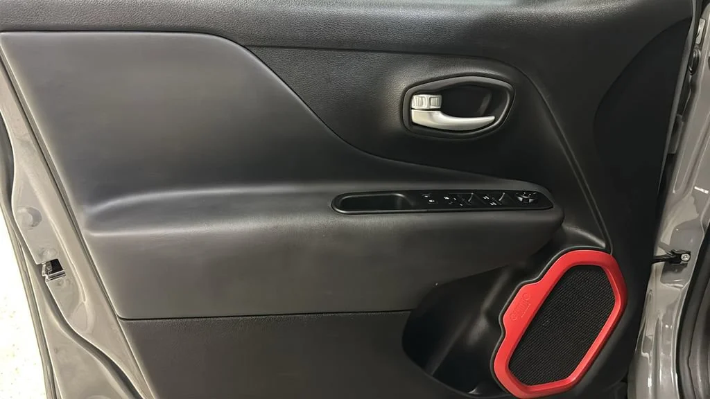 Used 2023 Gray Jeep Trailhawk 4x4 image 18