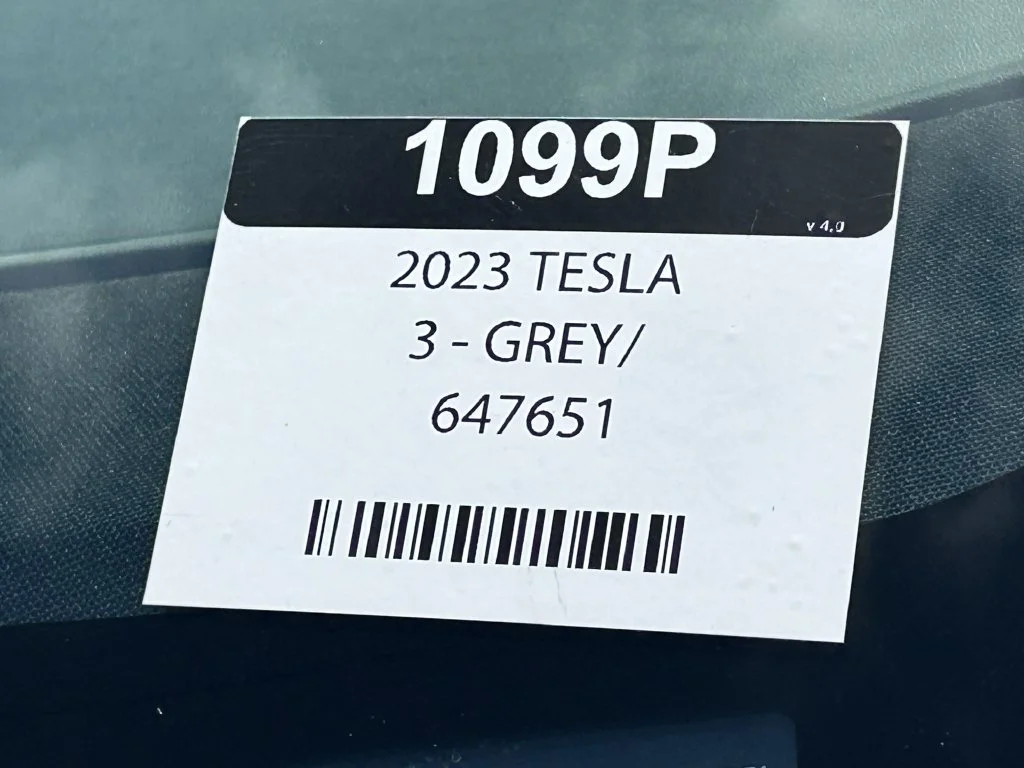 Used 2023  Tesla Base image 31