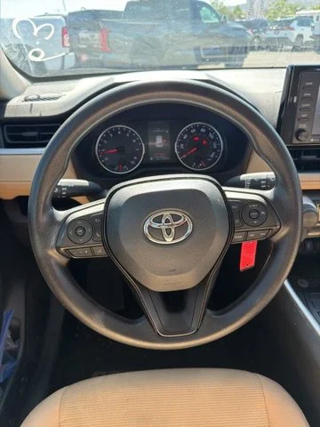 Used 2021 White Toyota LE image 13