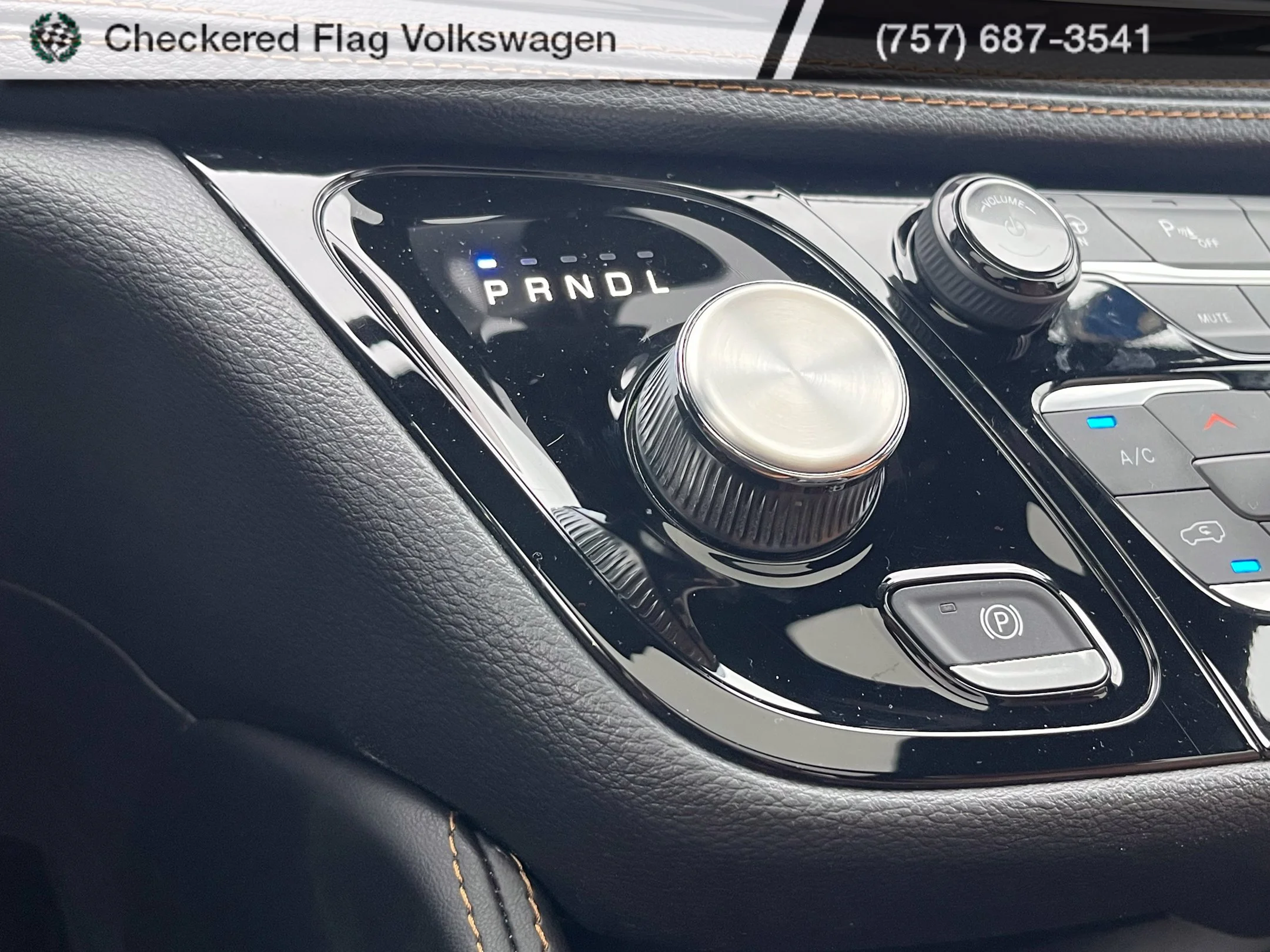 Used 2023 Bright White Clearcoat Chrysler Pinnacle image 49