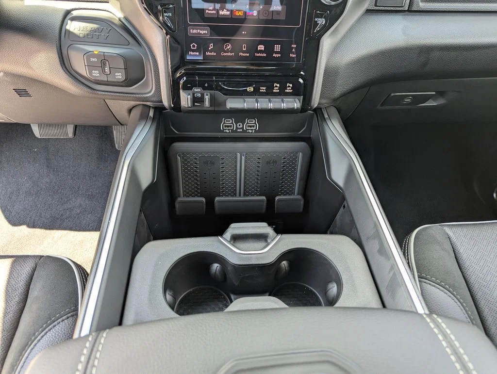 2025 RAM 3500 Laramie - Photo 27