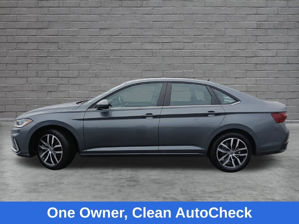 3VW7W7BU3TM054381